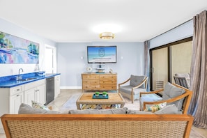 Smart TV, livros, escritórios