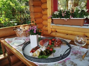 屋外ダイニングエリア