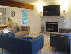 Smart-TV, peis, bordtennis og PC-skjermer