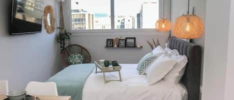 1 bedroom, in-room safe, desk, iron/ironing board