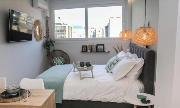 1 bedroom, in-room safe, desk, iron/ironing board