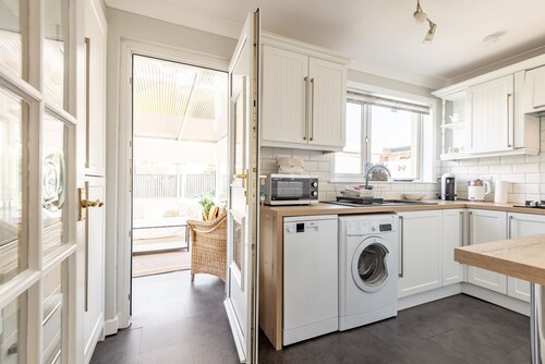 Dragonfly Cottage, Cellardyke -  a cottage that sleeps 4 guests  in 2 bedrooms