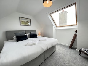 3 dormitorios, tabla de planchar con plancha, wifi gratis y ropa de cama