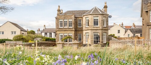 Ruddon Grange, Elie -  a house that sleeps 8 guests  in 4 bedrooms