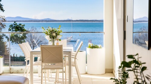 Aura 3 Spectacular Beachside Views