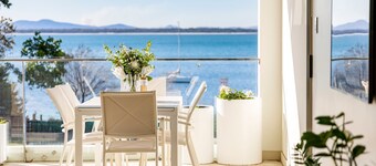 Aura 3 Spectacular Beachside Views