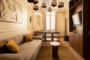 Living area - Luxury Suite - Champs Elysees - Wagram (Paris)