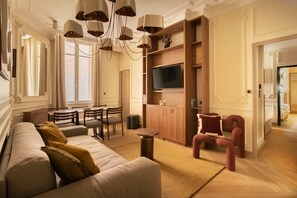 Living area - Luxury Suite - Champs Elysees - Wagram (Paris)