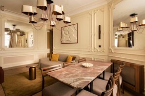 Dining - Luxury Suite - Champs Elysees - Wagram (Paris)