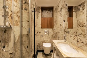 Bathroom - Luxury Suite - Champs Elysees - Wagram (Paris)