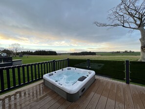 Terrace/patio - Stewart Resort Lodge 34 - a lodge that sleeps 4 guests in 2 bedrooms (St Andrews)