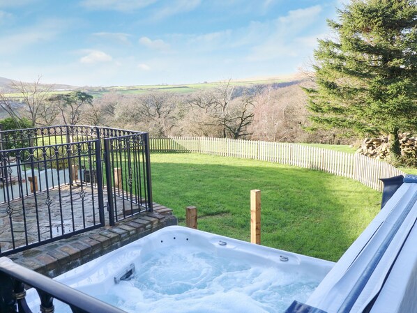 Cottage | Interior - Nant Moel Isaf Farm (Swansea)