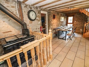 Cottage | Interior - Nant Moel Isaf Farm (Swansea)