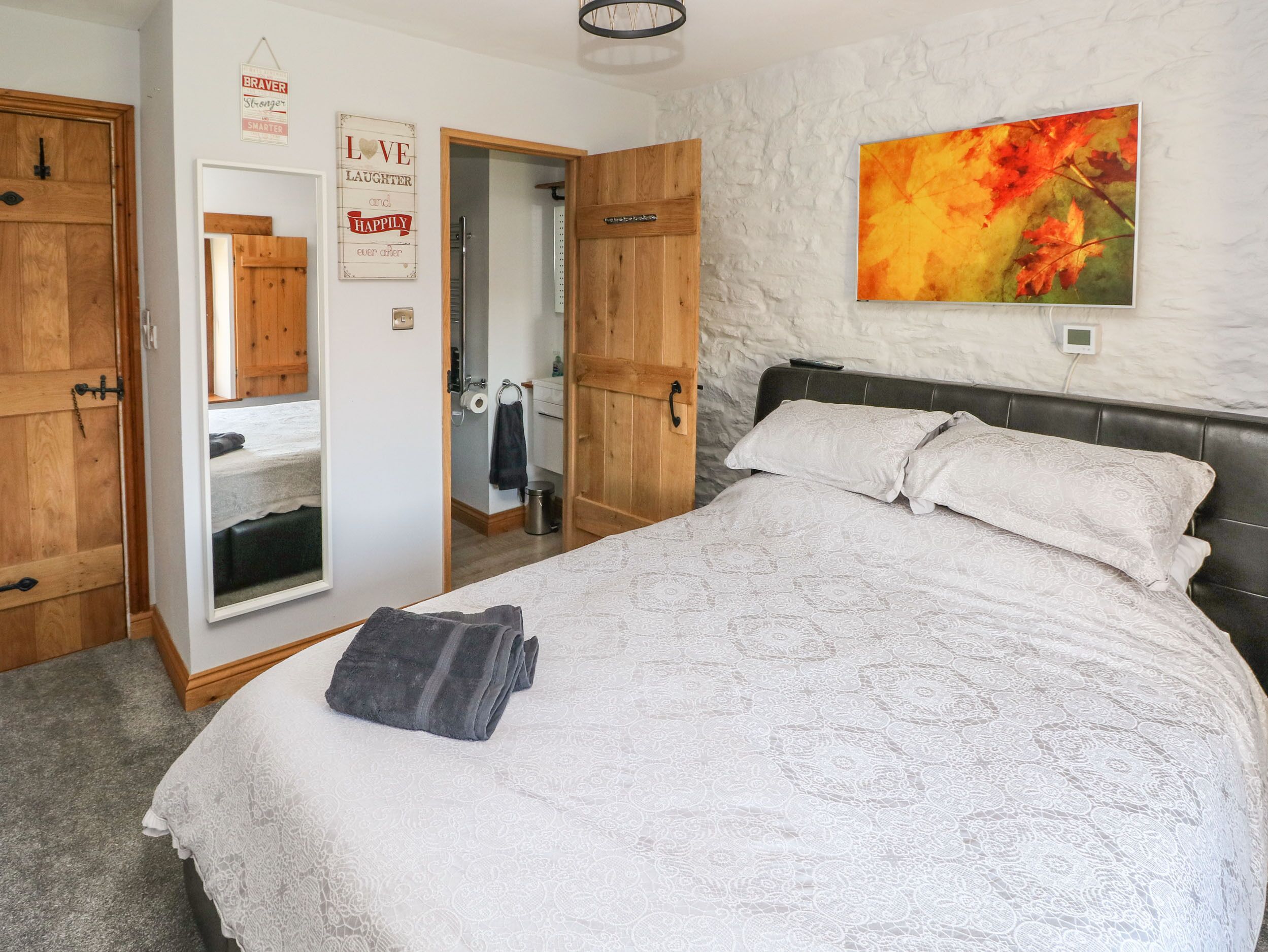 Cottage | 4 bedrooms, individually decorated, individually furnished, free WiFi