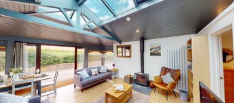 Arniss Lodge  - Three Bedroom Apartment, Sleeps 6