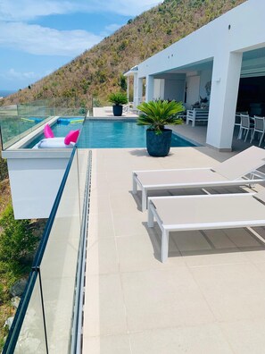 Villa, plusieurs lits | Piscine