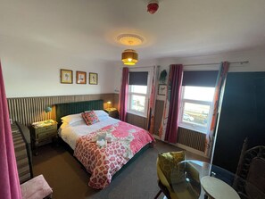 1 bedroom, WiFi - "The Quirky" Seafront Apartment (Eastbourne)