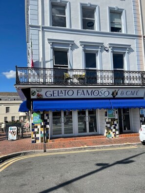 Exterior detail - "The Quirky" Seafront Apartment (Eastbourne)
