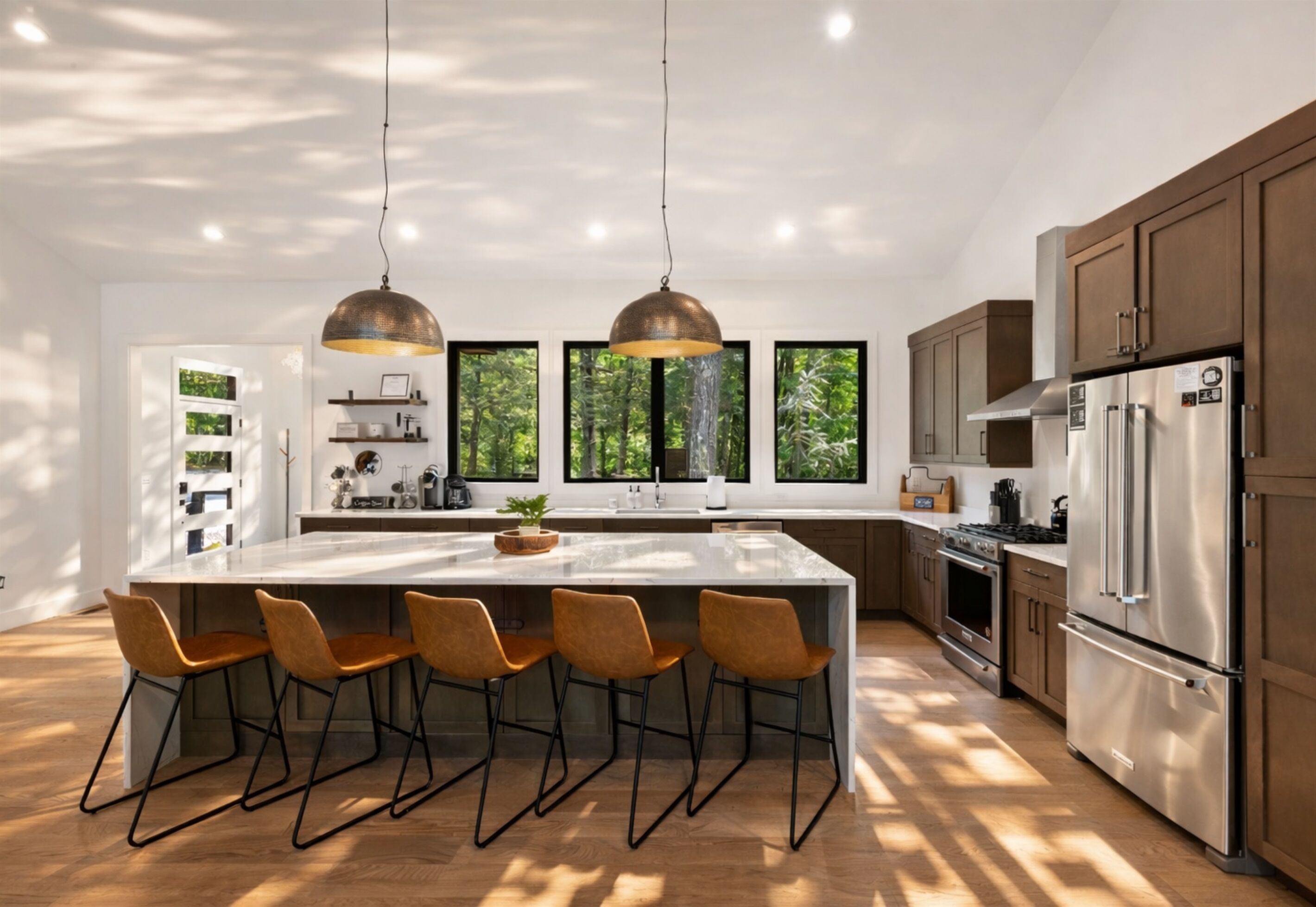 Køleskab, mikrobølgeovn, ovn, kogeplade