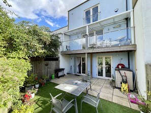 Unclassified image, 4 of 33, button - Large Family Home With Stunning City Views (Bristol)