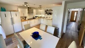 Superior House, Private Bathroom | Private kitchen - Large Family Home With Stunning City Views (Bristol)