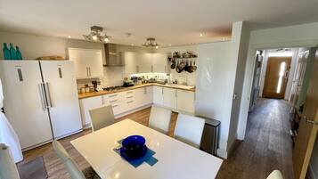 Superior House, Private Bathroom | Private kitchen