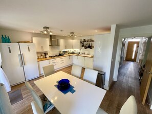 Superior House, Private Bathroom | Private kitchen - Large Family Home With Stunning City Views (Bristol)