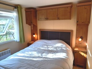 3 slaapkamers, een strijkplank/strijkijzer, wifi, beddengoed