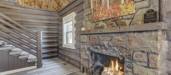 NEW HOT TUB Colorado Cabin in heart of Woodland Park - 331616