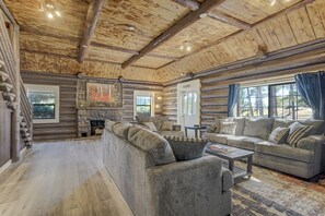 Smart TV, fireplace, DVD player, video library