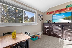 Interior - Big Comfort, Big Fun, Big Family Memories (Coeur d'Alene)