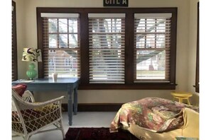 3 chambres, bureau, Wi-Fi gratuit, draps fournis