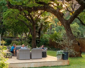 Terrace/patio - Grosvenor House (Harare)