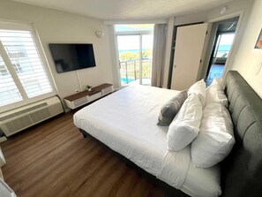 1 bedroom, desk, iron/ironing board, WiFi