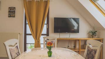 Departamento (Apartment Amak with free onsite parki) | Comedor