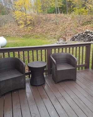 Property grounds - Sharon's Run Lodge  is a cozy 3 bedroom/2 bath in the heart of Elk county. (Weedville)