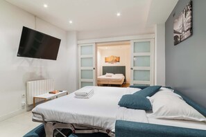 1 bedroom, iron/ironing board, bed sheets