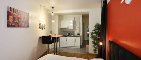 Strykejern/-brett, wi-fi og sengetøy