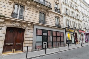Exterior - Logement Premium avec Grande Salle de Bain - 6P (Paris)