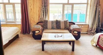 Erguna, room, Wertley, Domiega resort
