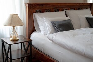 Exclusive Double Room | Pillowtop beds, individually decorated, individually furnished, desk - Palais Kneissl (Burgau)