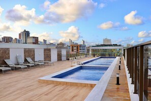 Deluxe Apartment | Pool | Outdoor pool - Condomínio Buenos Ayres por Carpediem (João Pessoa)