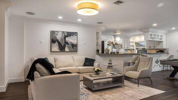 House (4 Bedrooms) | Floor plan