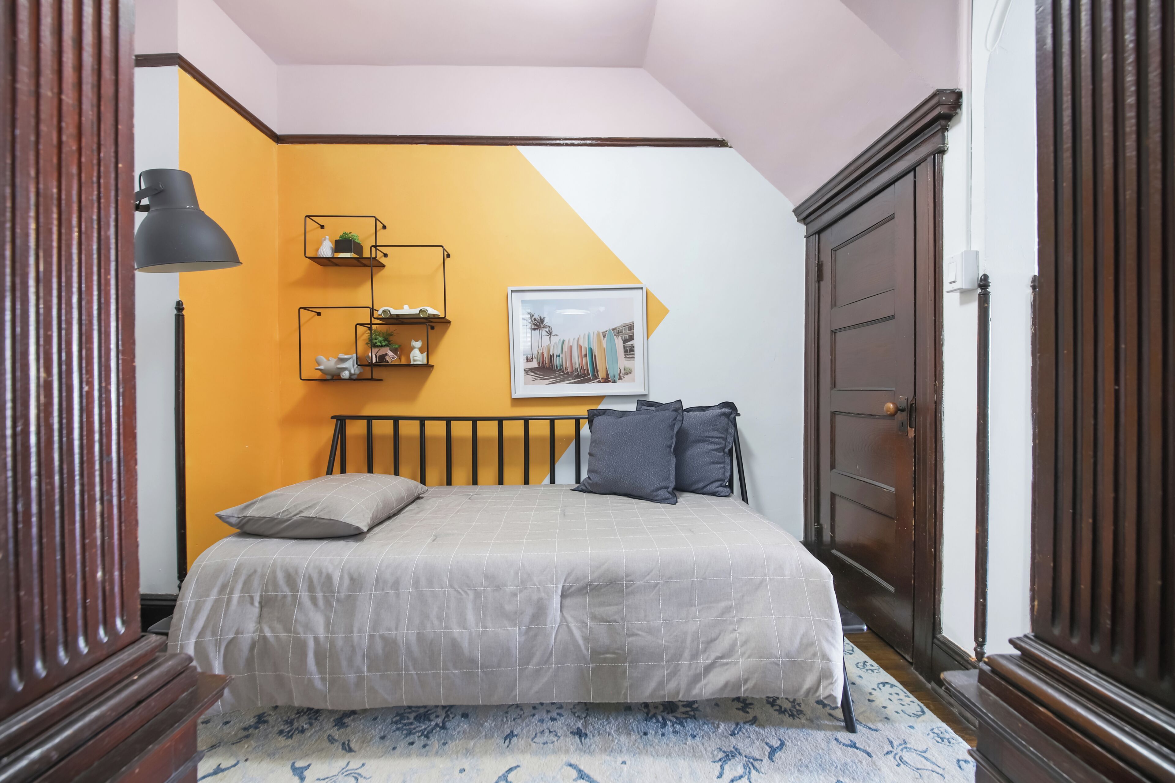 2 Schlafzimmer, Schreibtisch, Bügeleisen/Bügelbrett, Reisekinderbett