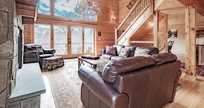 Rivers Edge, March Special! : 5 BR, 3.5 BA Chalet in Newry, Sleeps 14