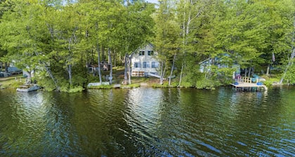 Cozy lake house with private beach