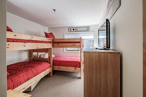 2 室のベッドルーム、WiFi、ベッドシーツ