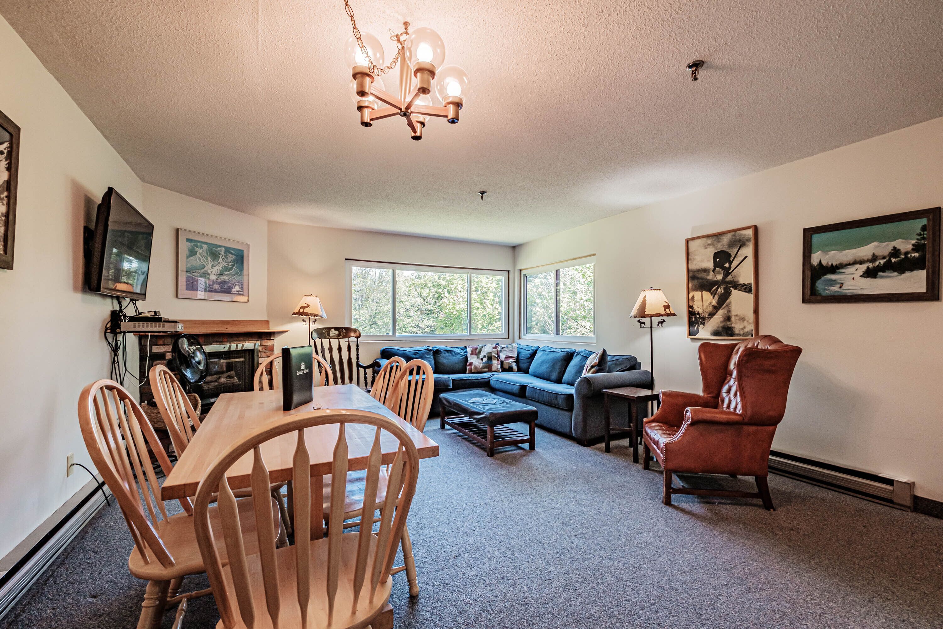 Télévision, cheminée