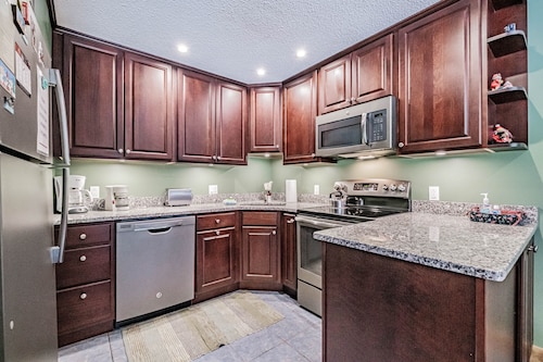 On Mountain two bedroom unit sleeping 8