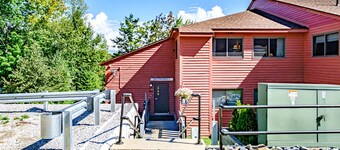 North Peak 2-305 Ski-in Ski-out